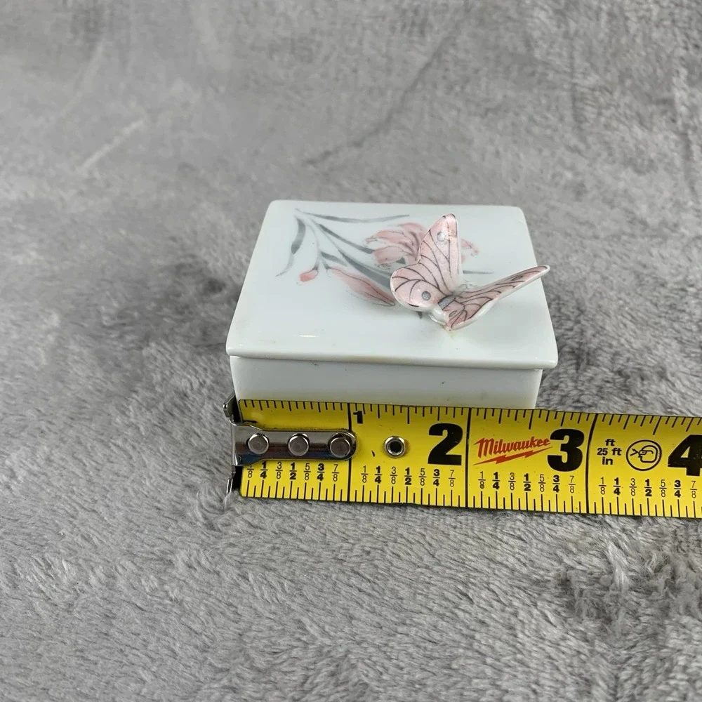 Butterfly Dropout vintage porcelain